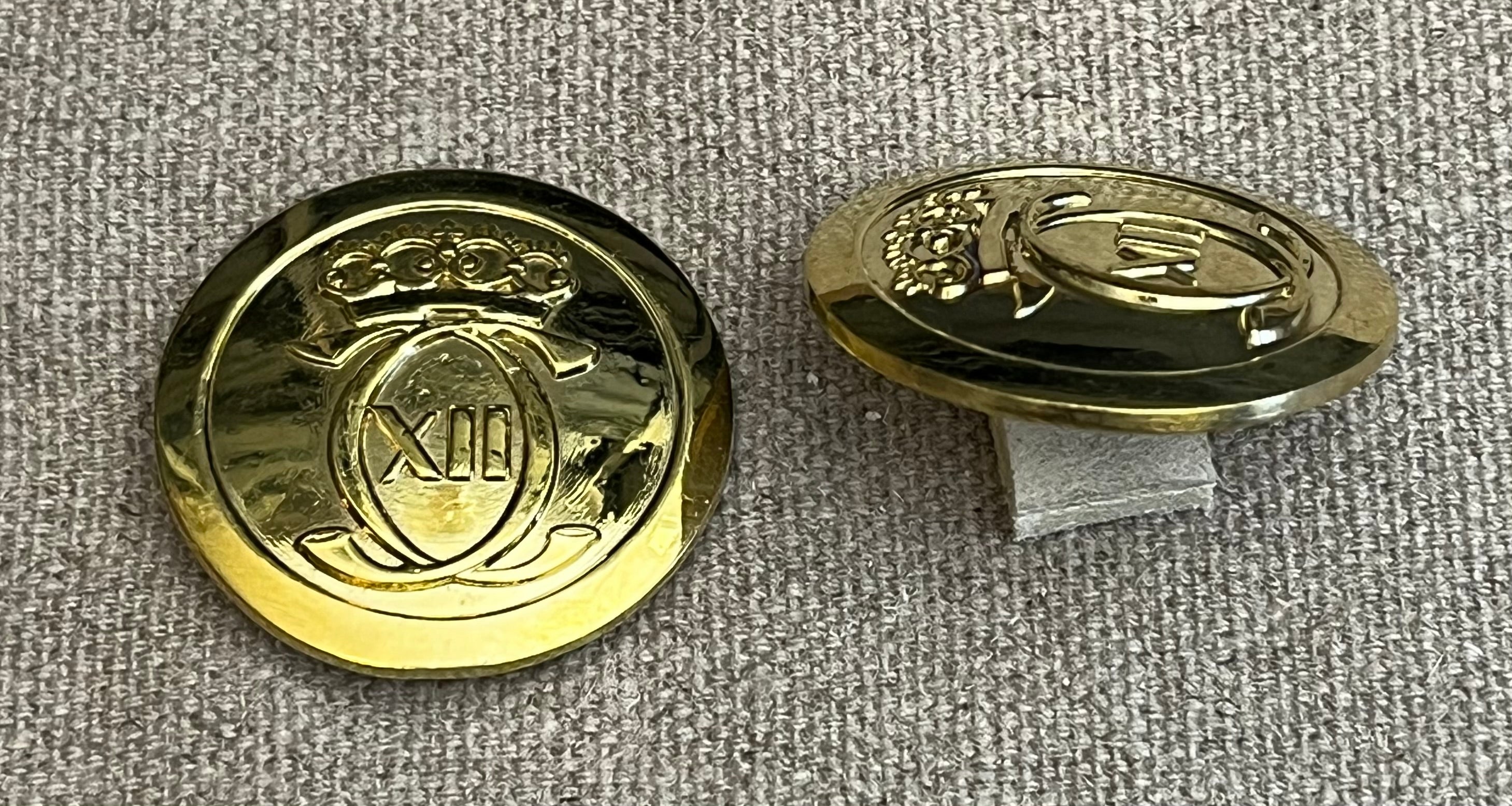 Swedish Officers Button GNW #24