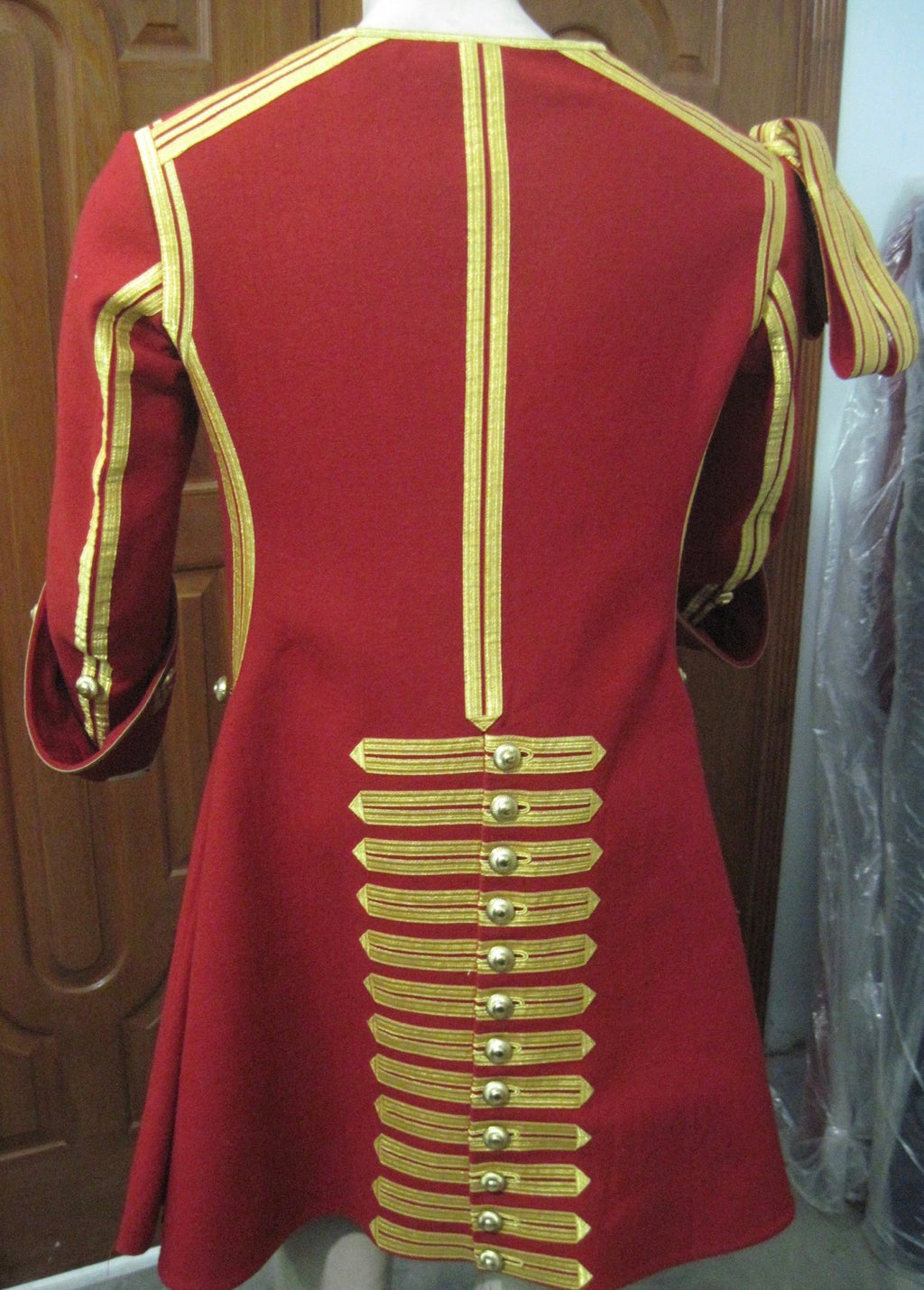 Officers Long Jacket Europa 17th-18th Century.      Yngre Karolinsk Officersrock