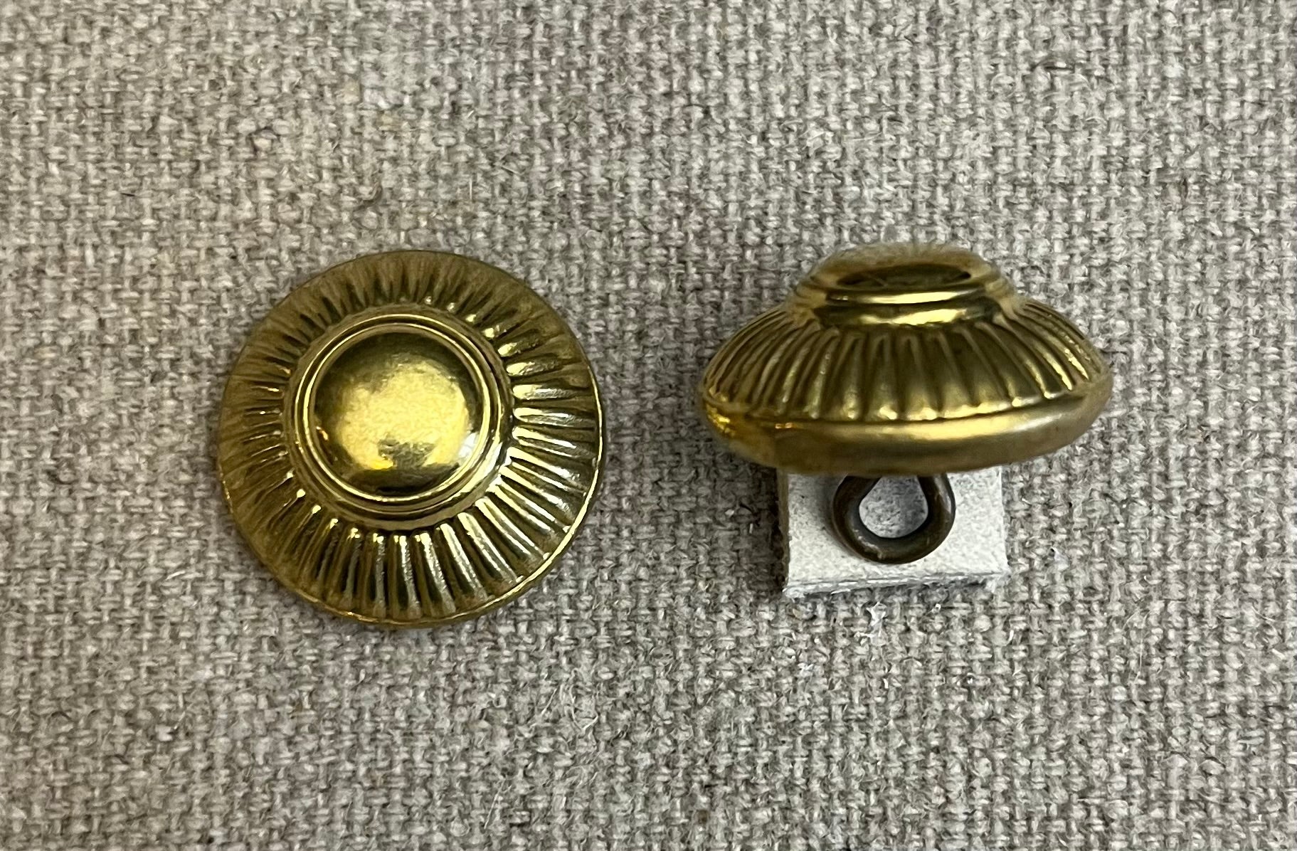 Artillery Button 17mm #22