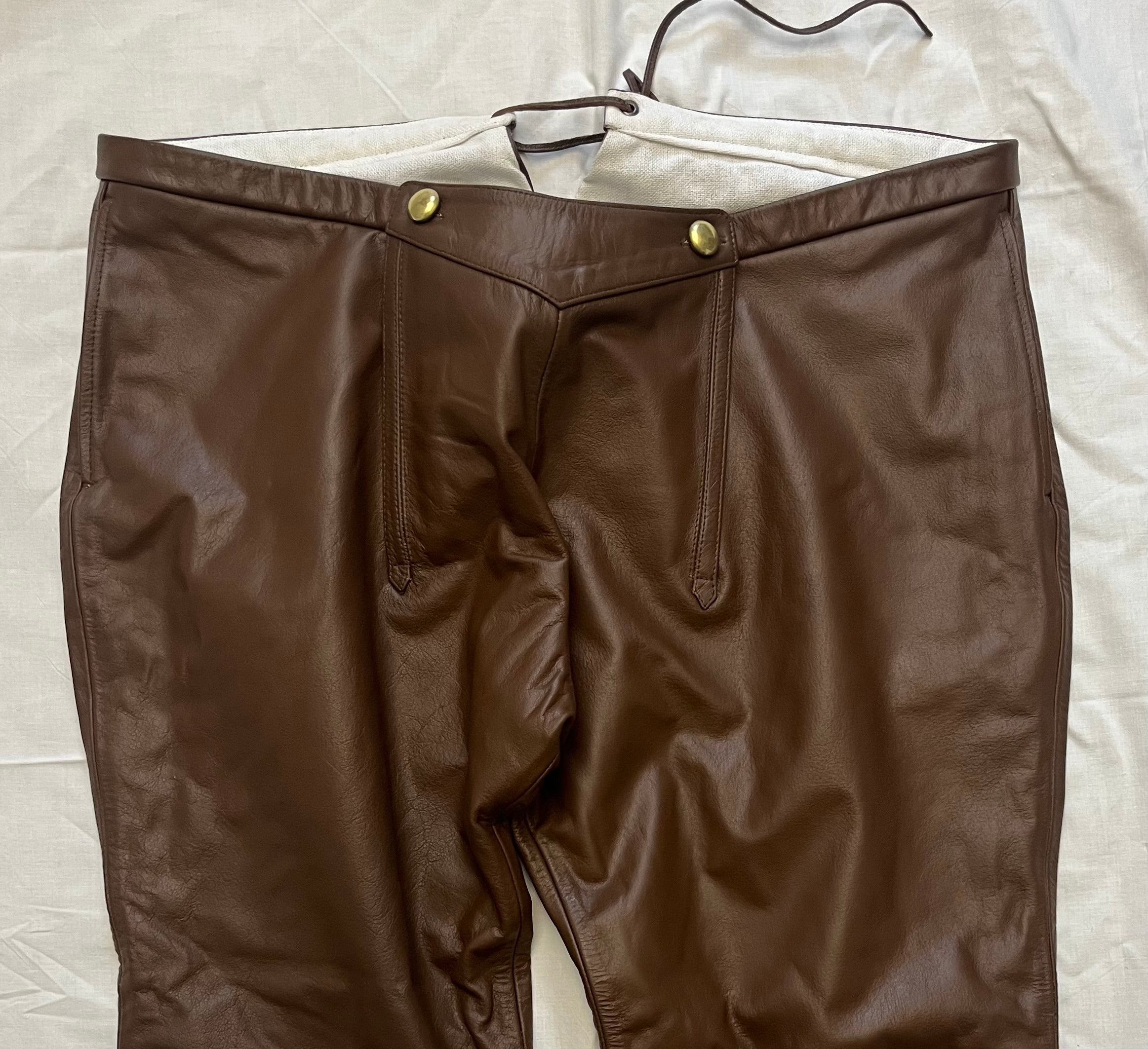 Leather Trousers 17th-18th Century                         Läderbyxor Karolinska