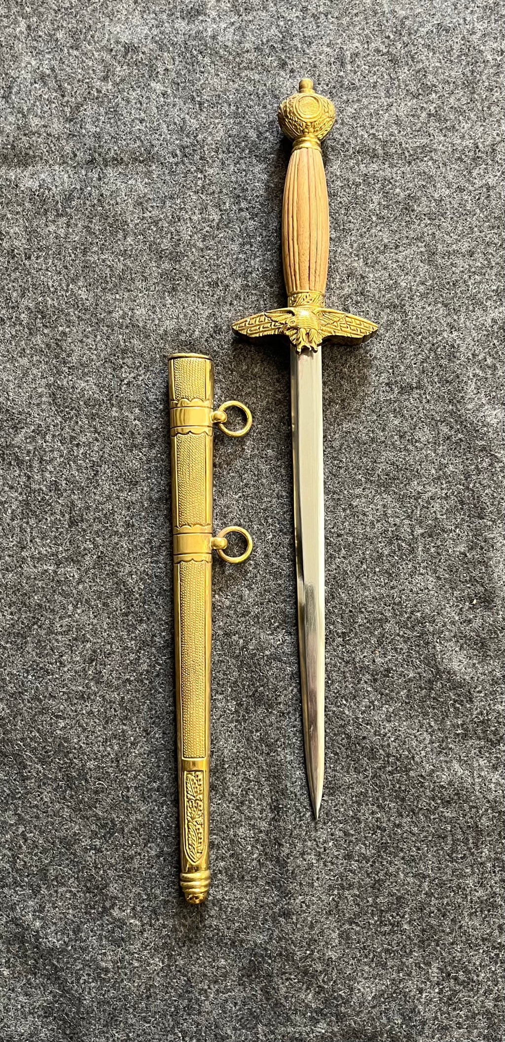 Luftwaffe Dagger Without Party Symbols 221