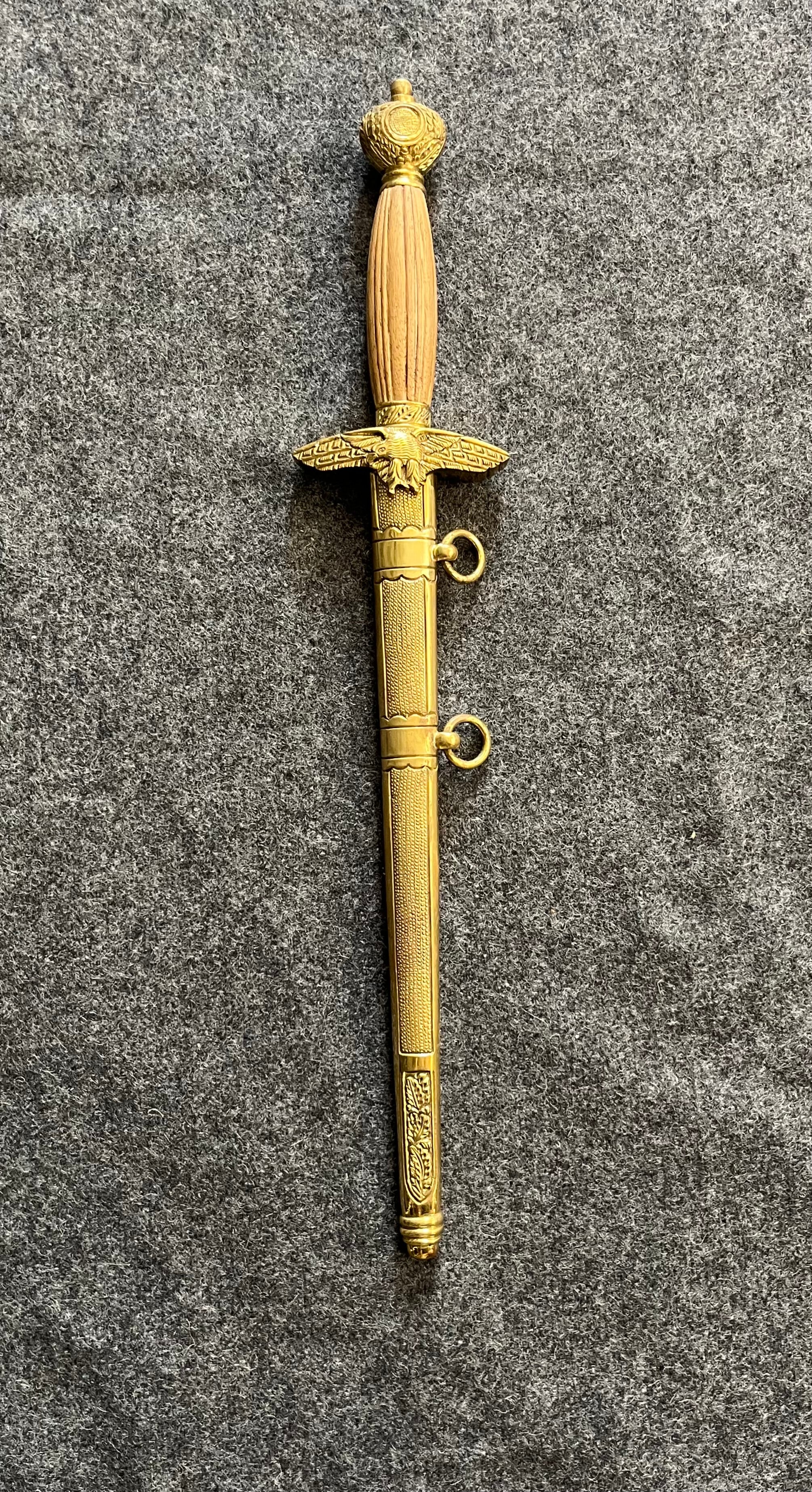 Luftwaffe Dagger Without Party Symbols 221