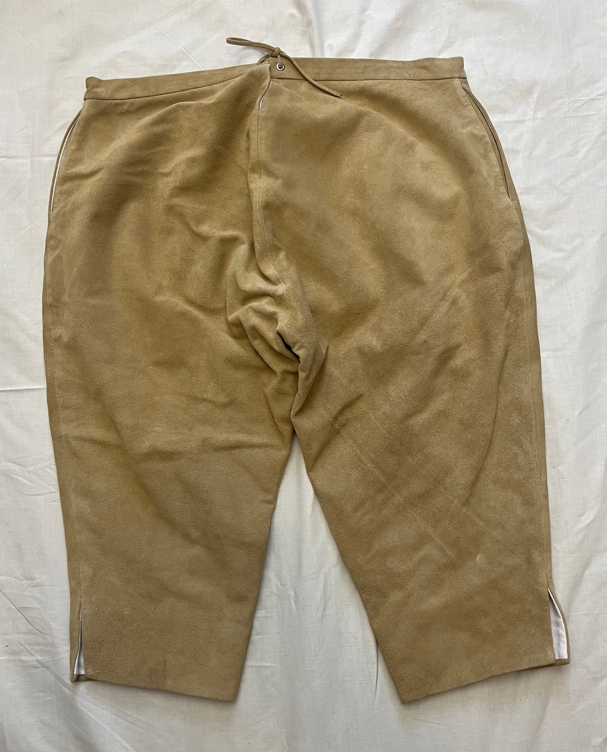 Leather Trousers 17th-18th Century                         Läderbyxor Karolinska