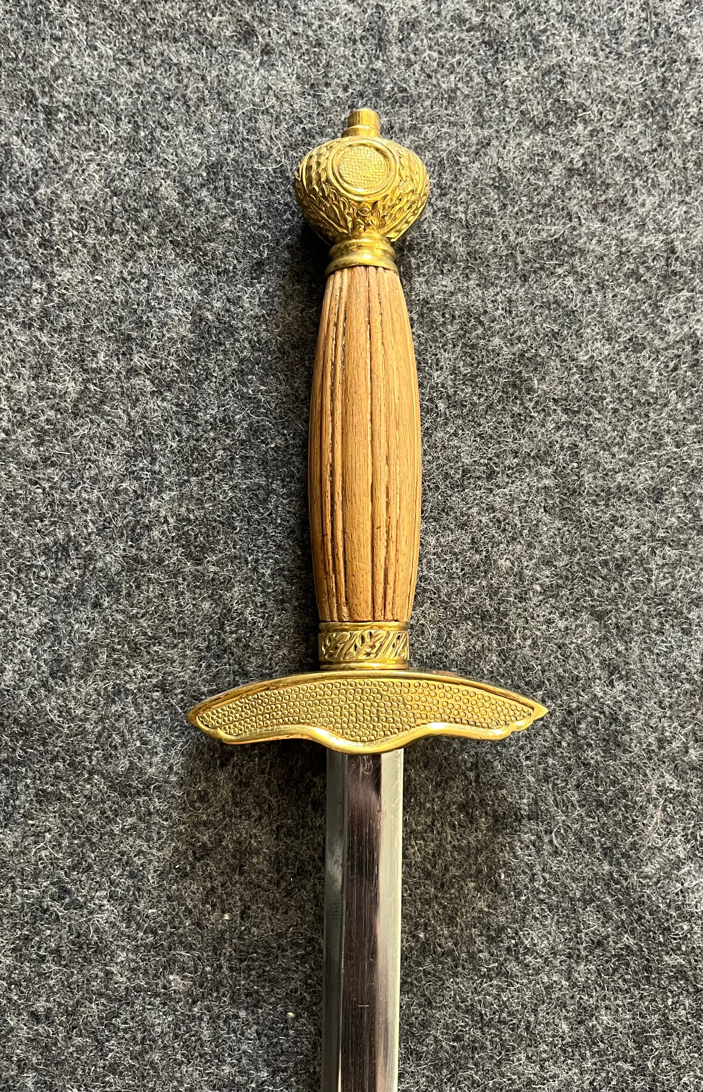 Luftwaffe Dagger Without Party Symbols 221