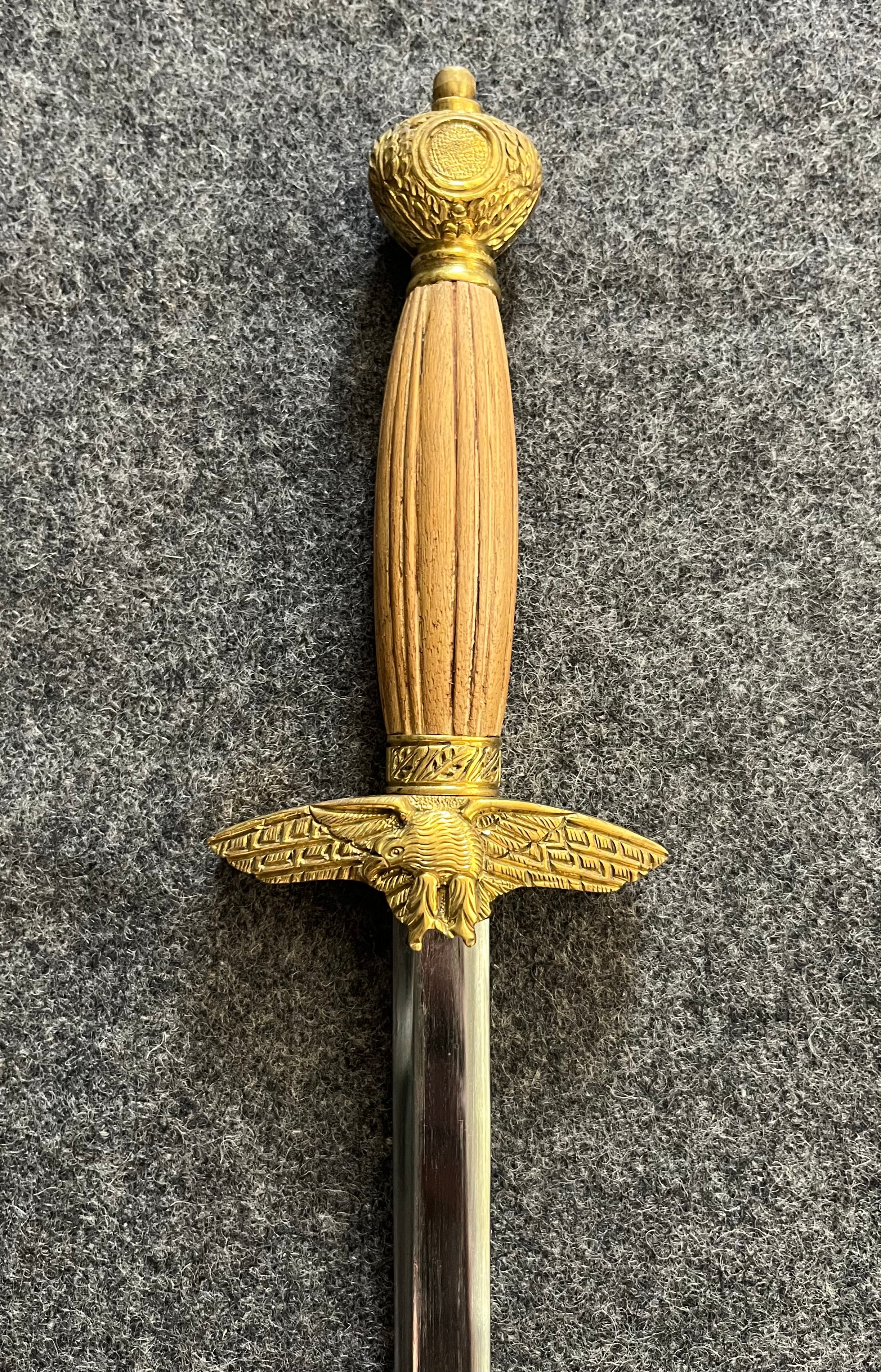 Luftwaffe Dagger Without Party Symbols 221