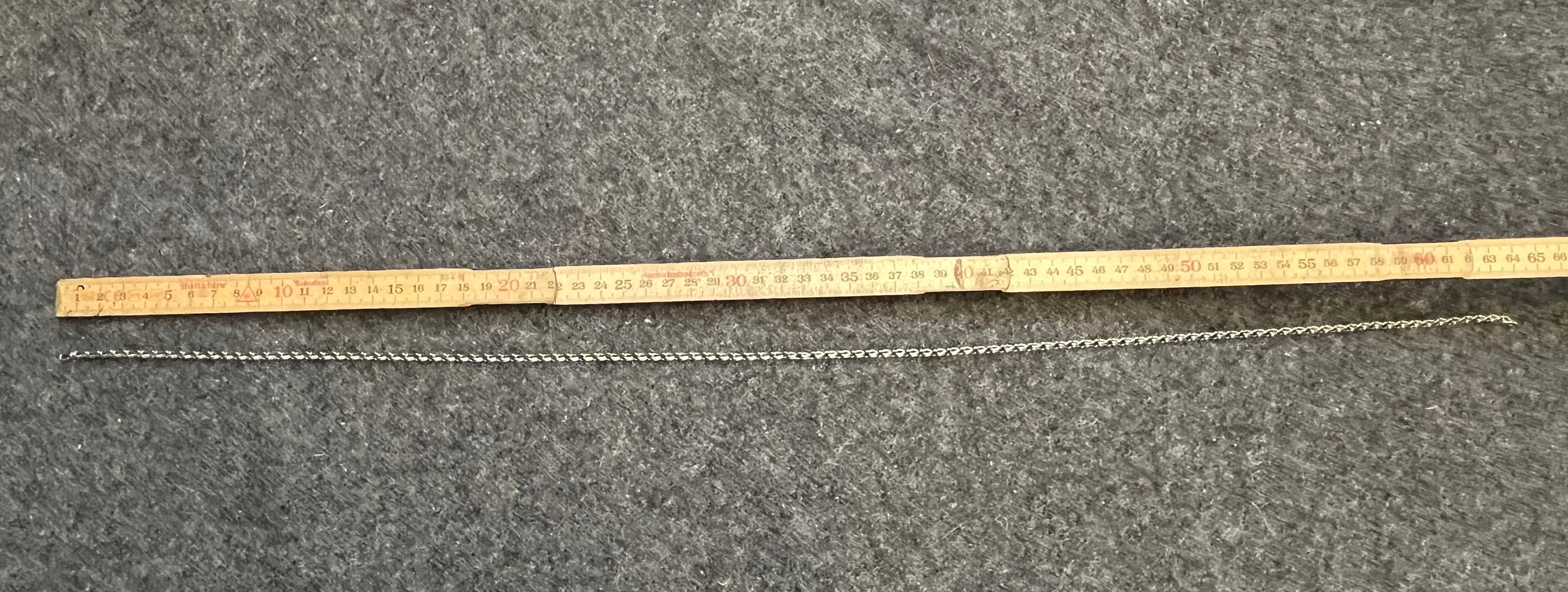 Chain For Swedish Dogtag NOS Swedish Army.      Kedja för Svenska Arméns Idbricka NOS